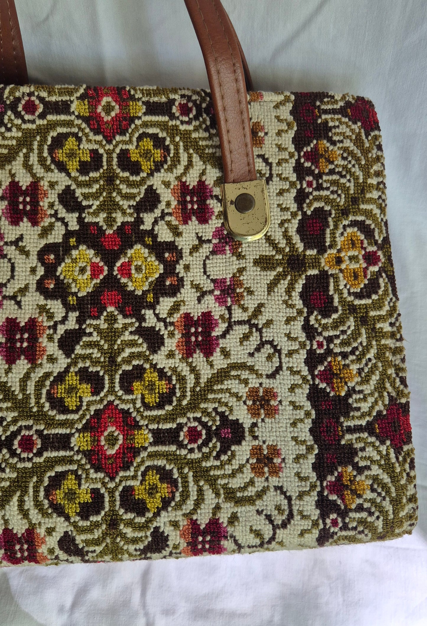 very very vintage tapestry torba