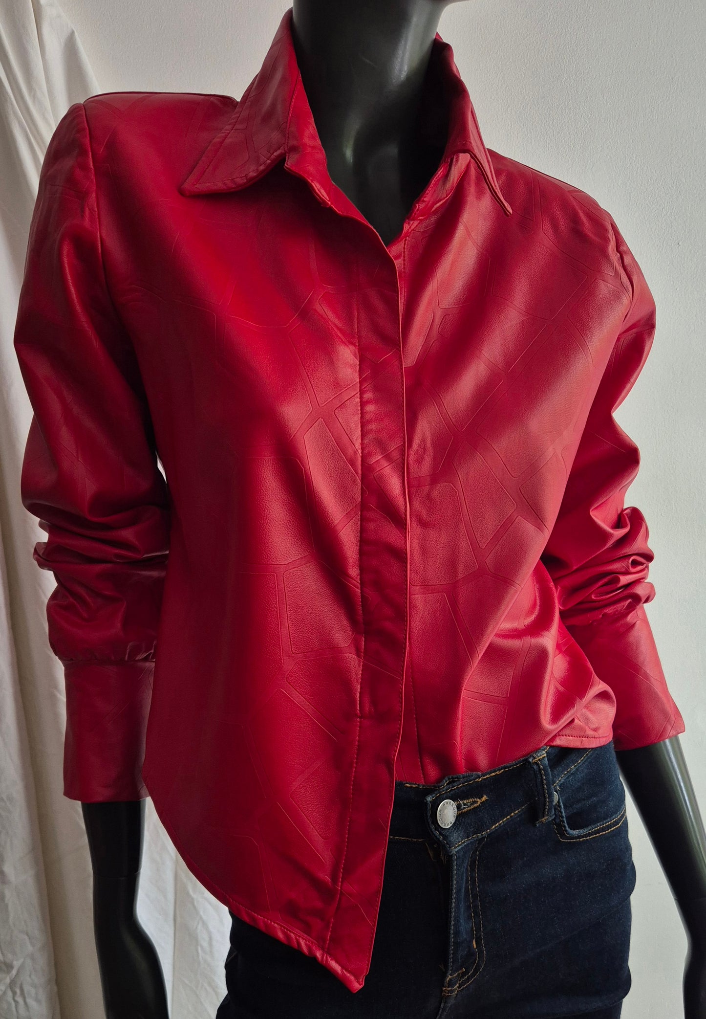 ANDREJA DJOKOVIĆ dizajnerska crvena košulja/jakna, imitacija kože