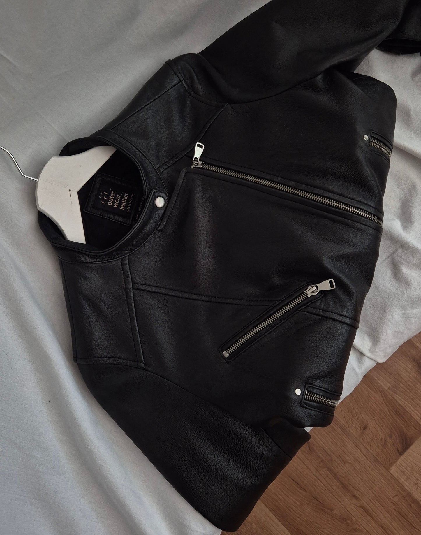 ZARA crna kožna biker jakna