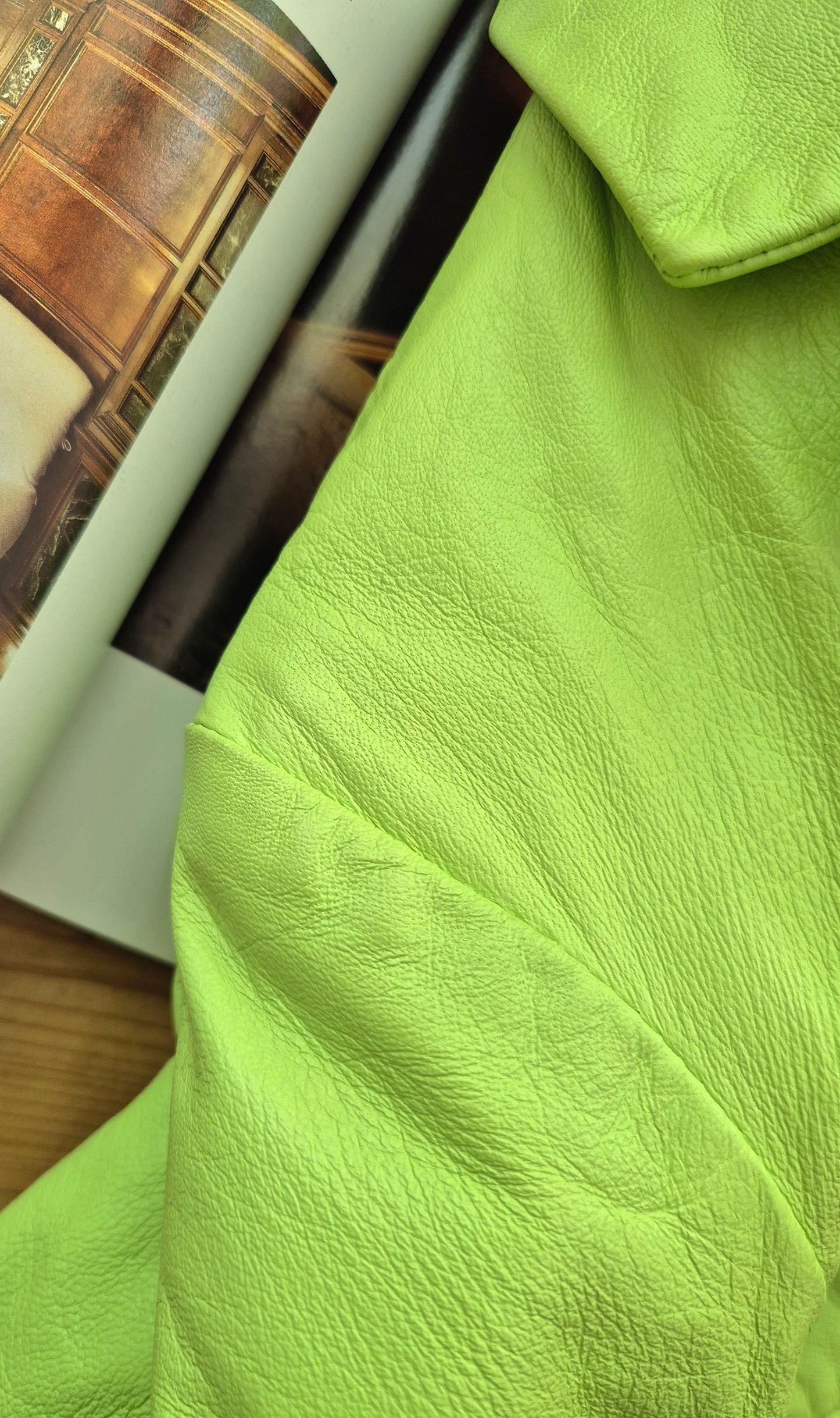 kožna jakna genijalne zelene boje 💚