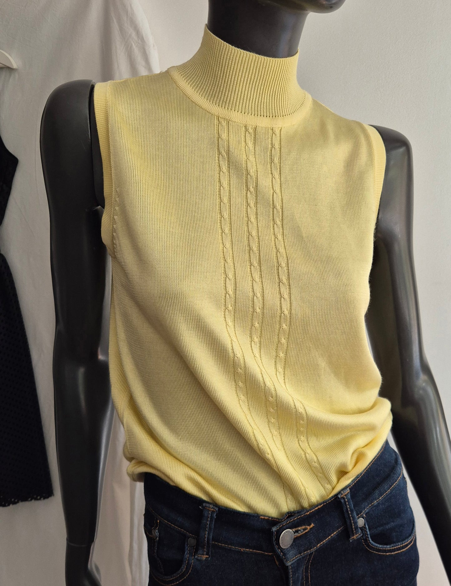 vintage butter yellow pleteni top, viskoza 🧈
