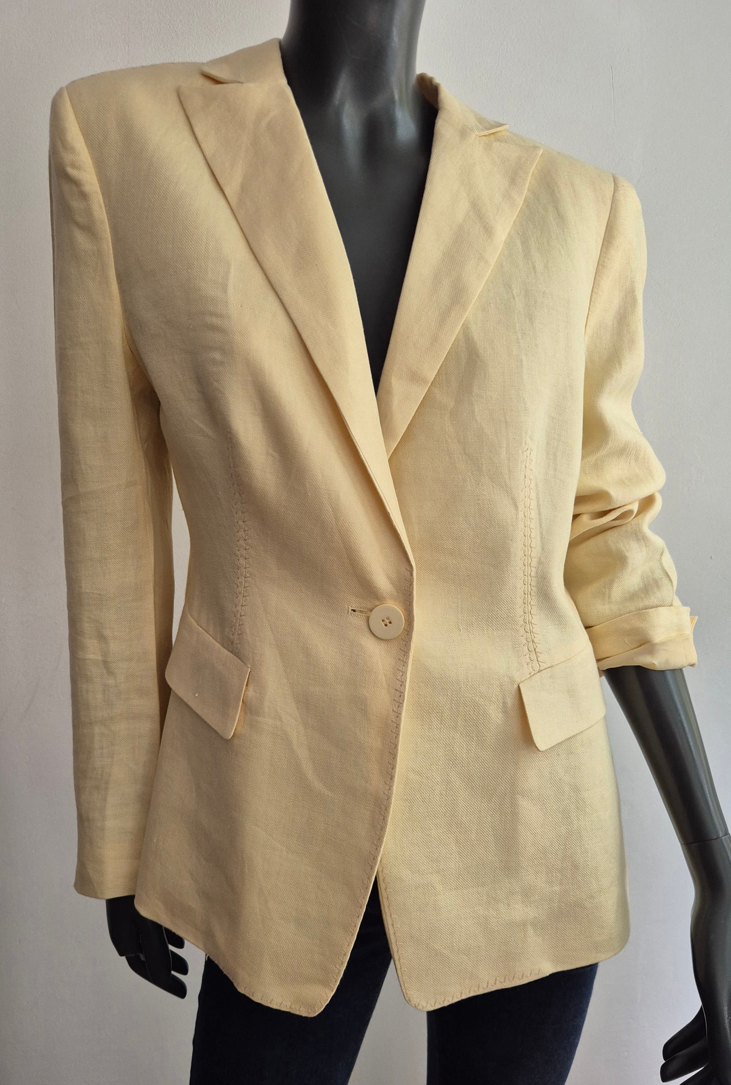ADOLFO DOMINGUEZ laneni dizajnerski butter yellow blejzer, novo