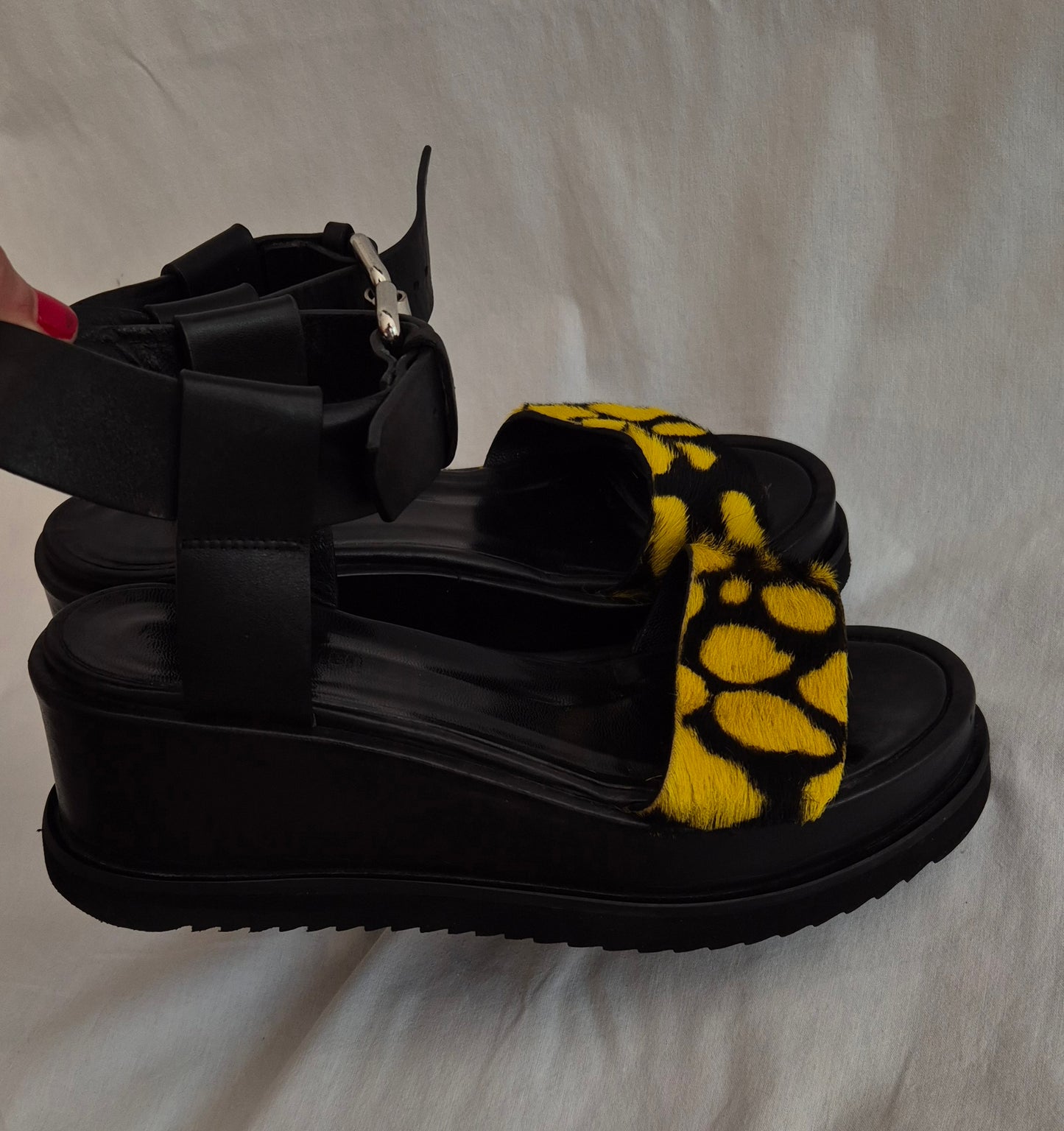 ALEXANDER MCQUEEN sandale, koža i dlaka, 38