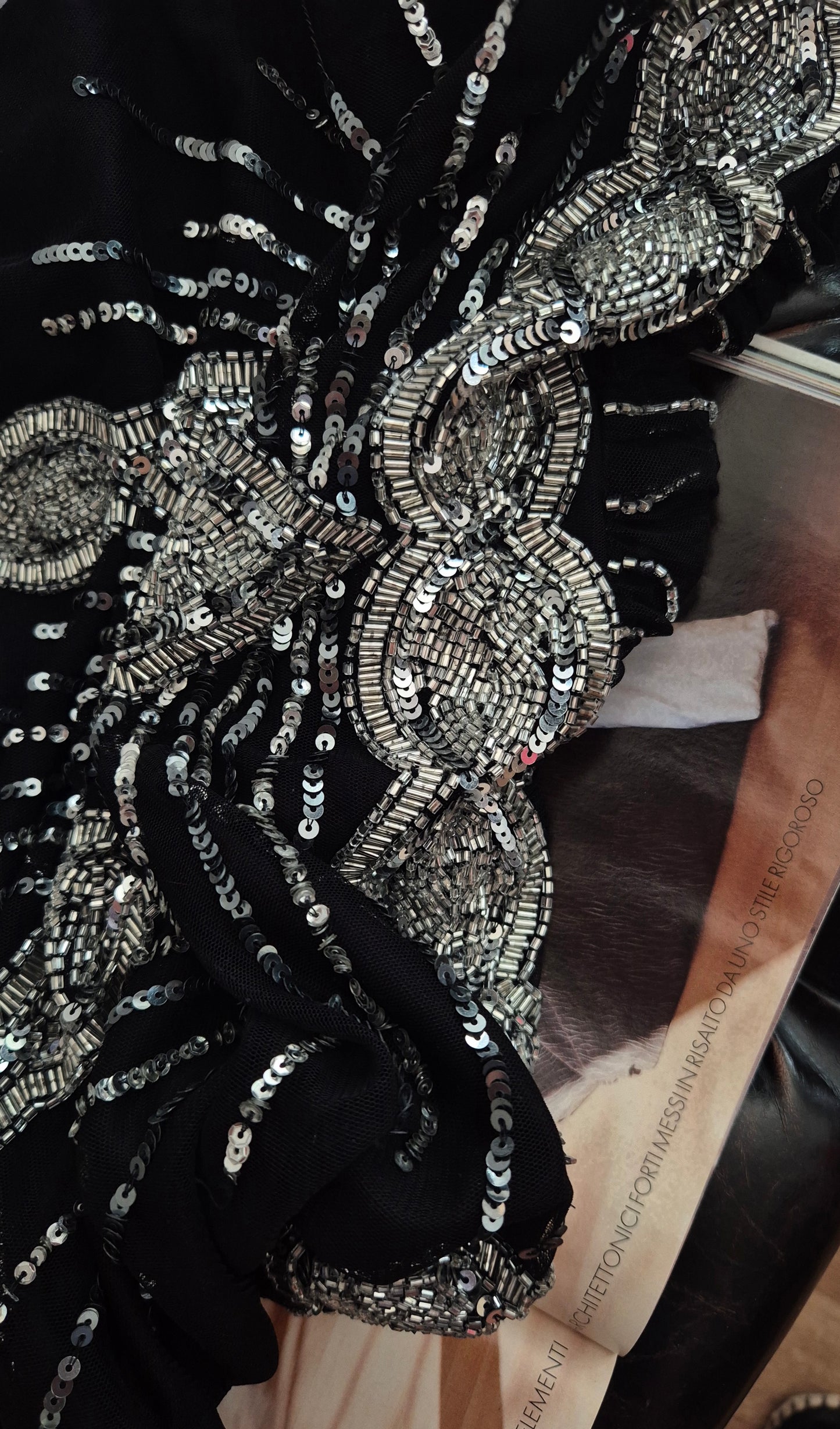 FROCK AND FRILL luksuzna sequin haljina