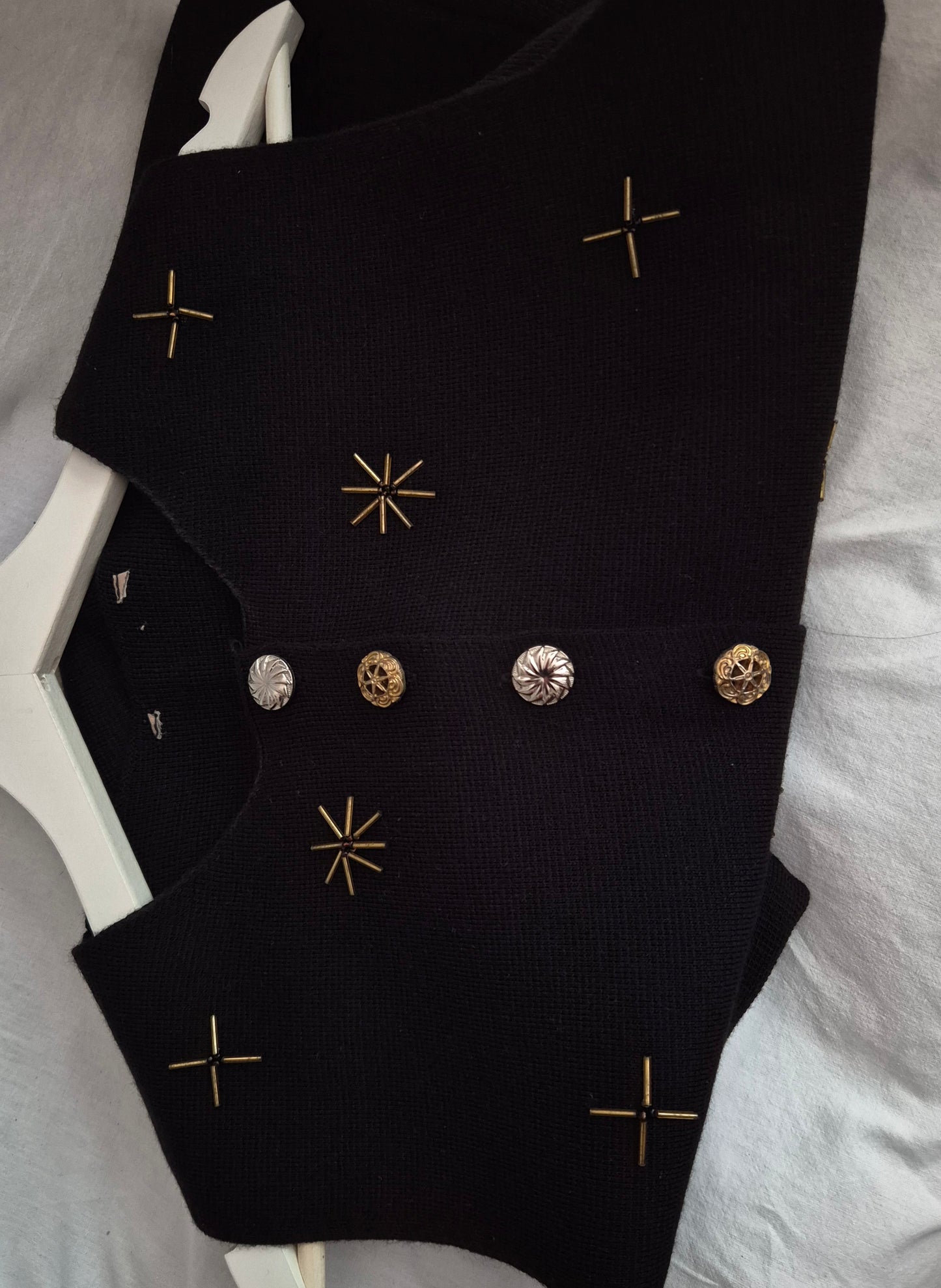 pleteni prsluk/top s aplikacijama