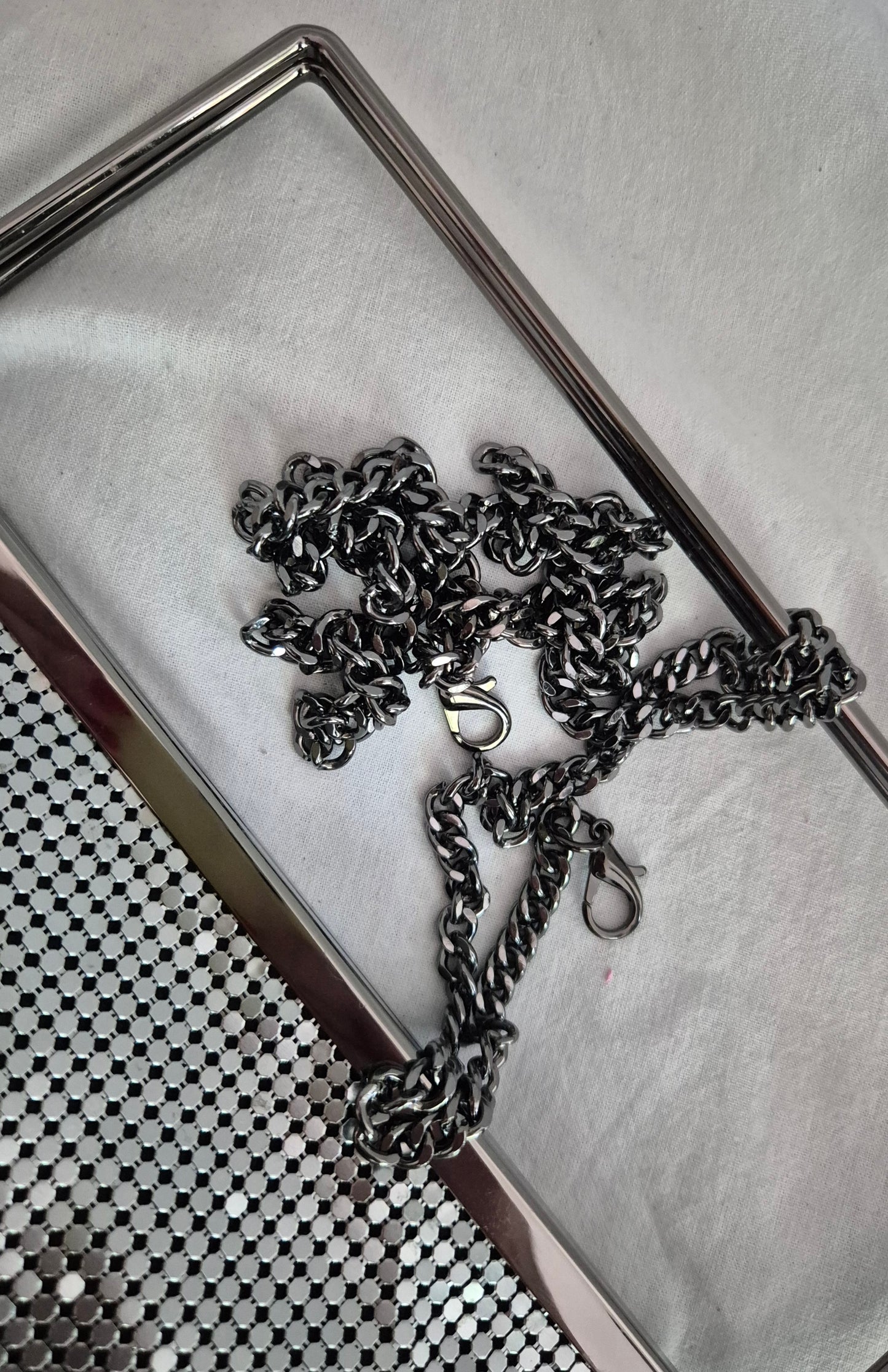 ZARA metalna mesh torba, nova