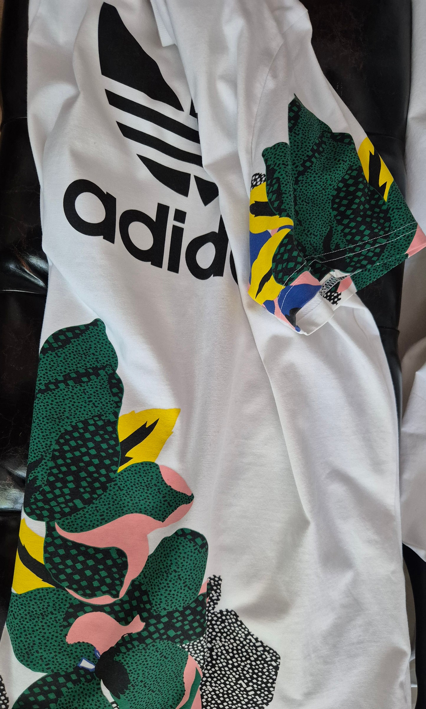 ADIDAS T-shirt