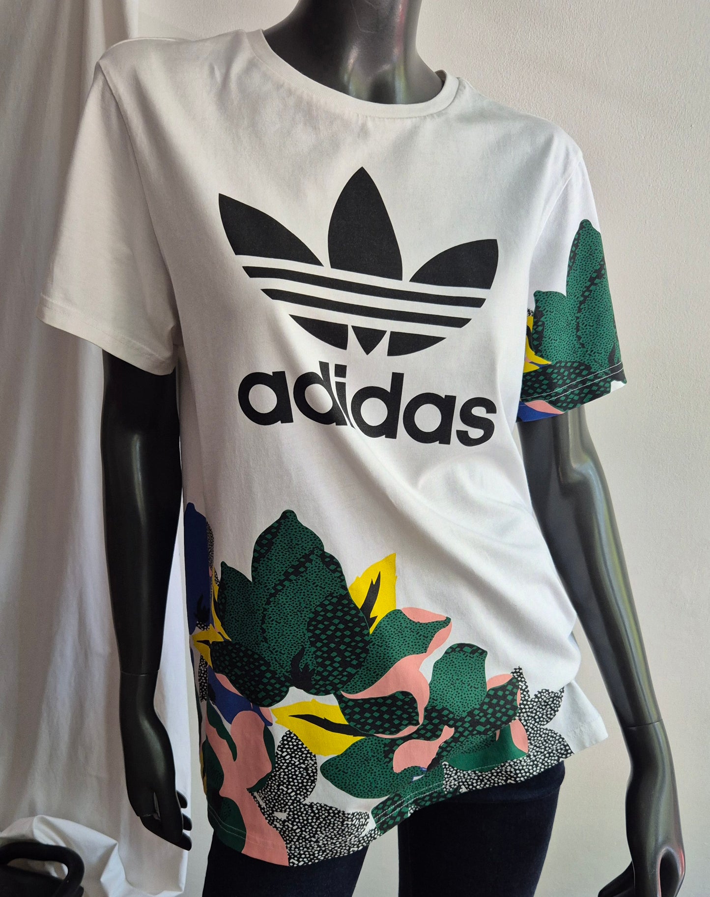 ADIDAS T-shirt