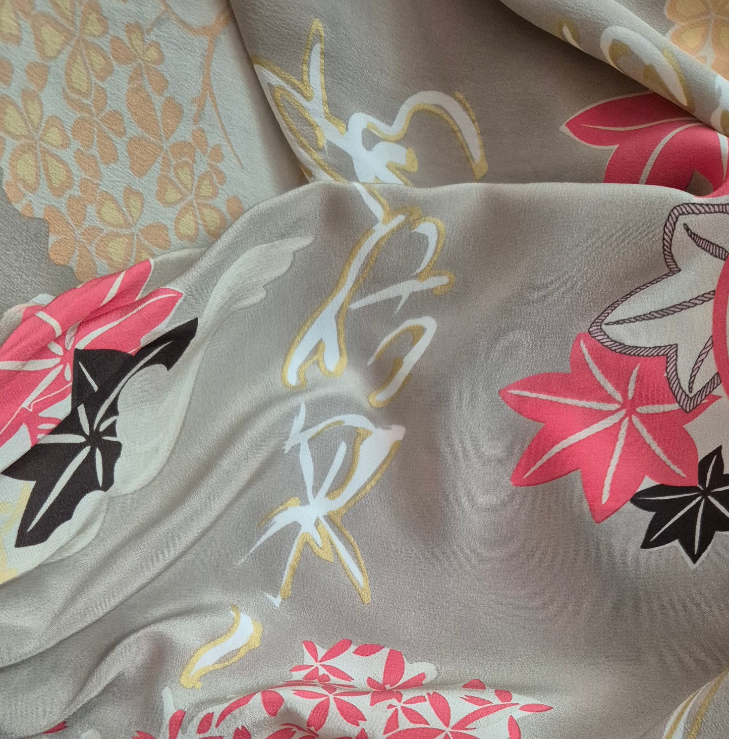 vintage bluza posebnog lepršavog kroja, svila
