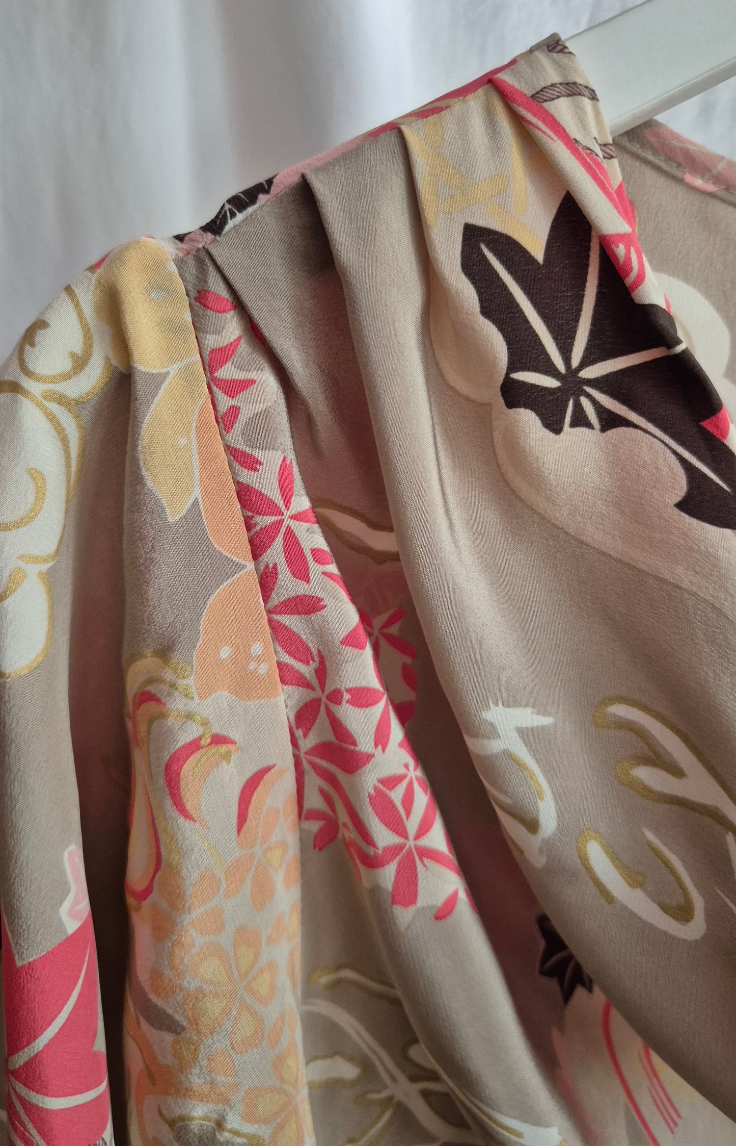 vintage bluza posebnog lepršavog kroja, svila