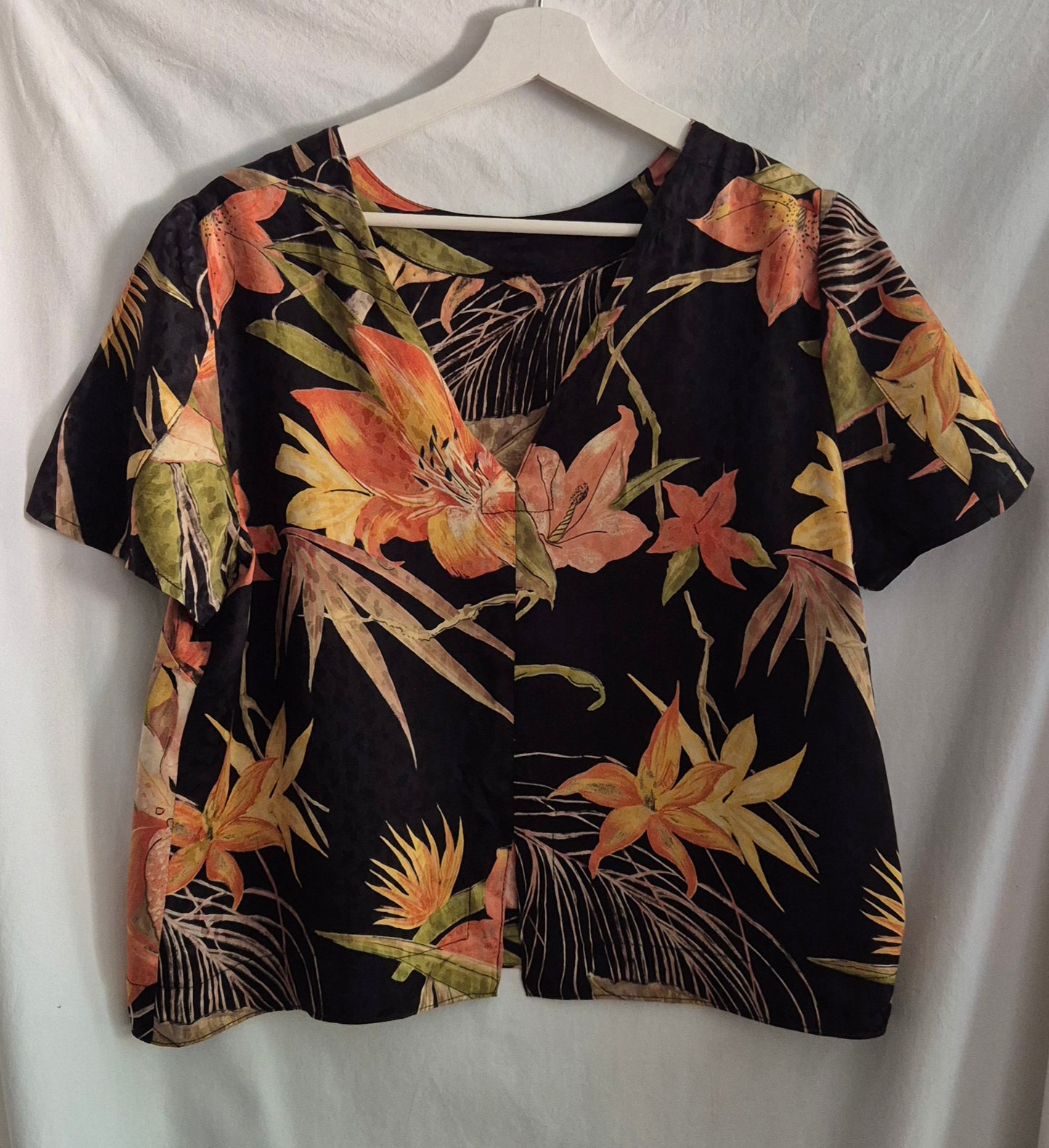 vintage bluza, uzorak ljiljana, svila