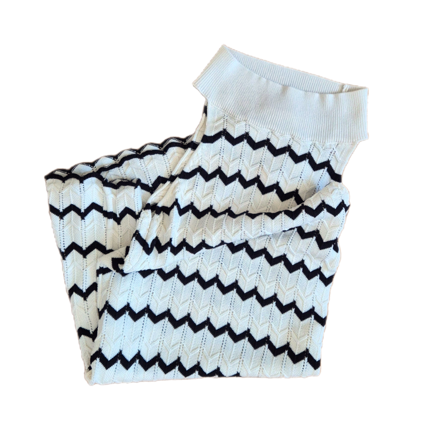 pleteni zig-zag top odličnog kroja, novi