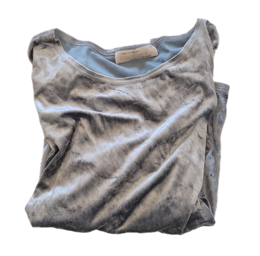 MARĐINO srebrno-siva majica od finog pliša