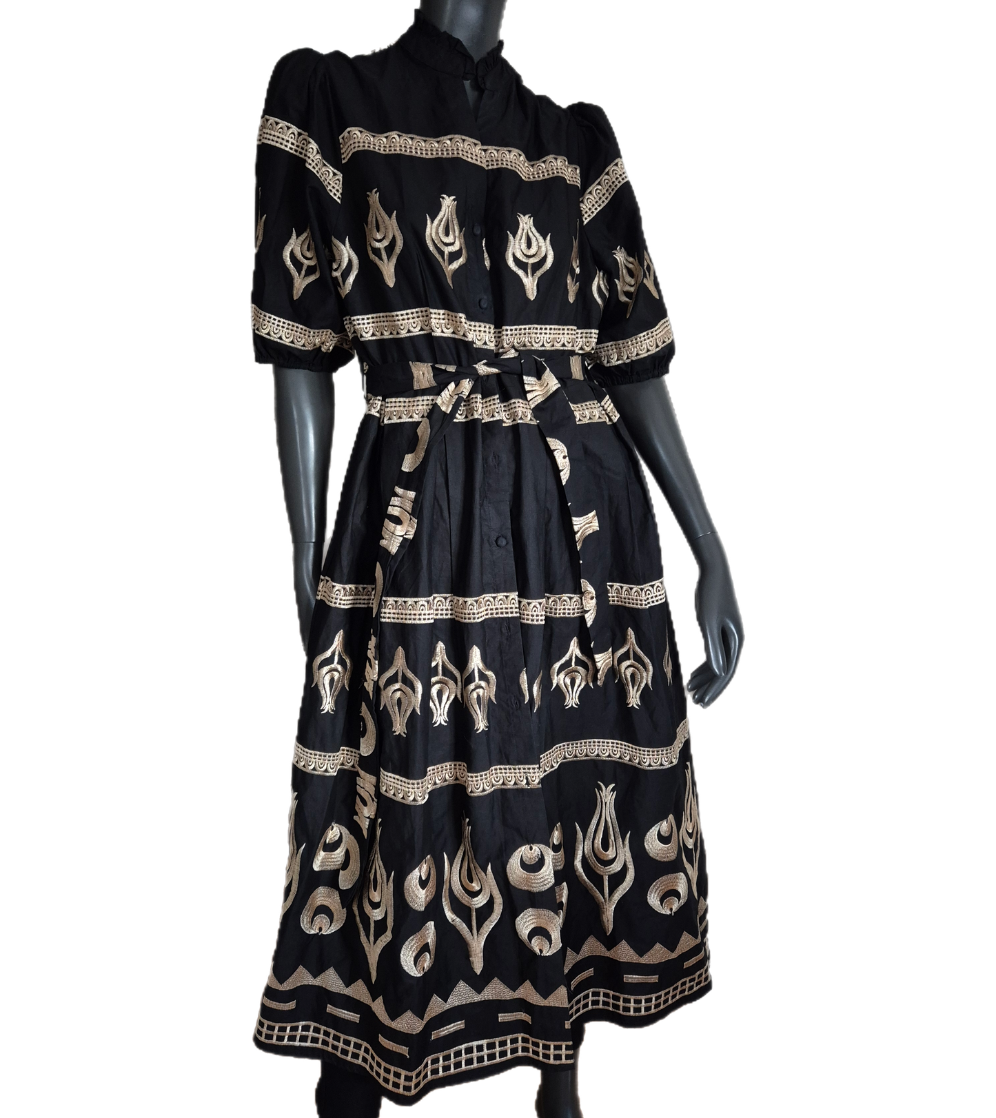 prekrasna crna haljina sa zlatnim vezom, popelin