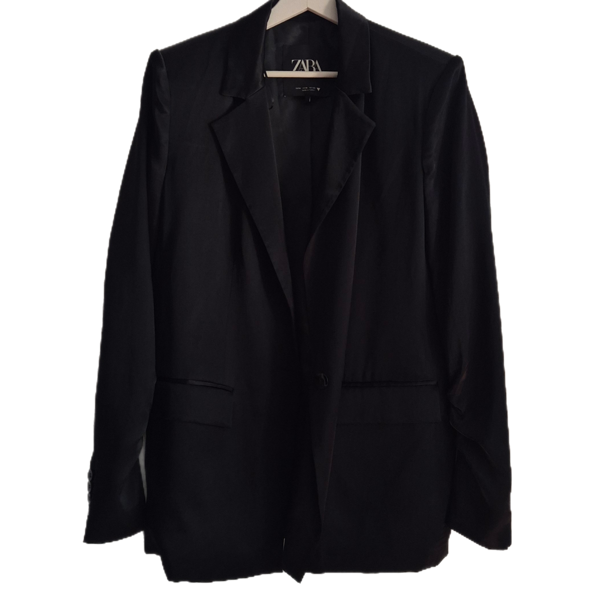 ZARA crni saten blejzer, novi